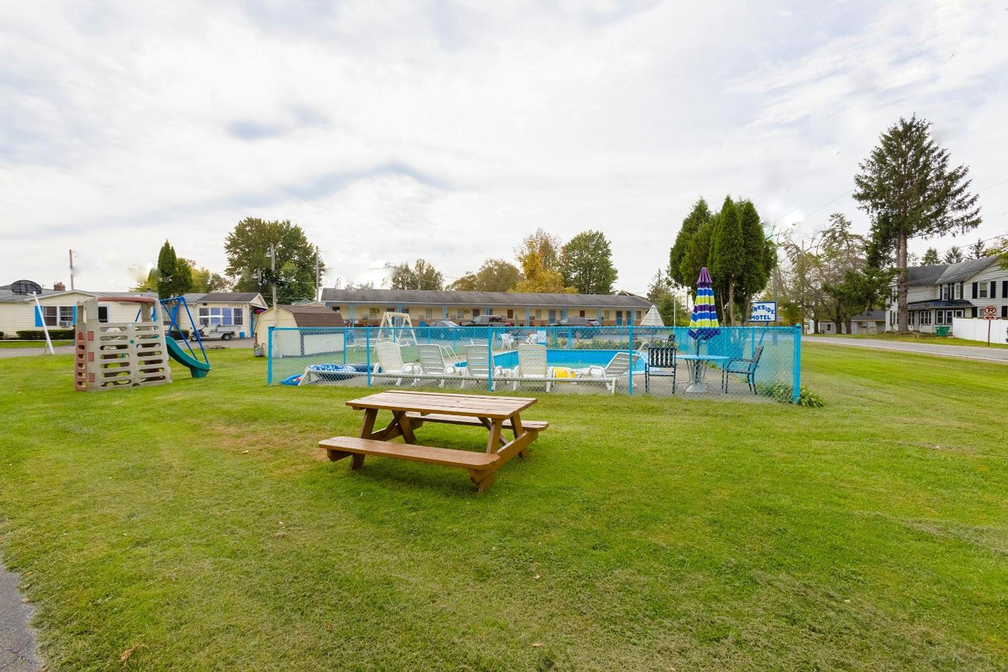 Parkside Motel By Oyo Meadville Conneaut Lake Conneaut Lakeshore 외부 사진